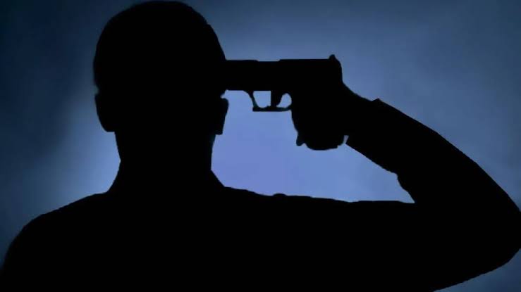 موظف أمن بسيدي بنور ينهي حياته بسلاحه الوظيفي